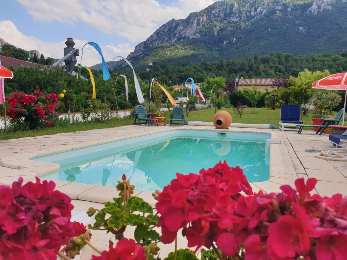 Hotel Restaurant Rose Des Pyrenees بيلفيان إي كيفيِراك المظهر الخارجي الصورة